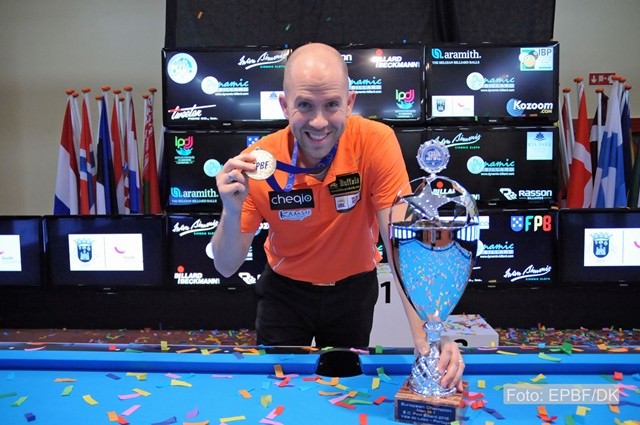 2015 EC - Nick van den Berg goes for the title