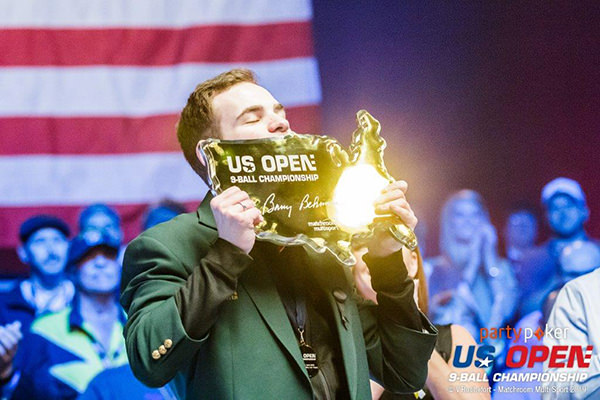 2019 US Open 9-Ball Championship - Final Joshua Filler with kiss the trophy