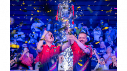 2022 World Cup of Pool - Final_ESP lift the trophy_777x437