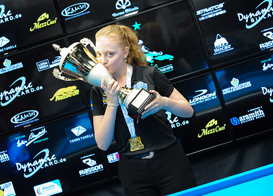 2023 EC Youth- 10 Ball_Girls_Linnea Hjalmarstrom Trophy