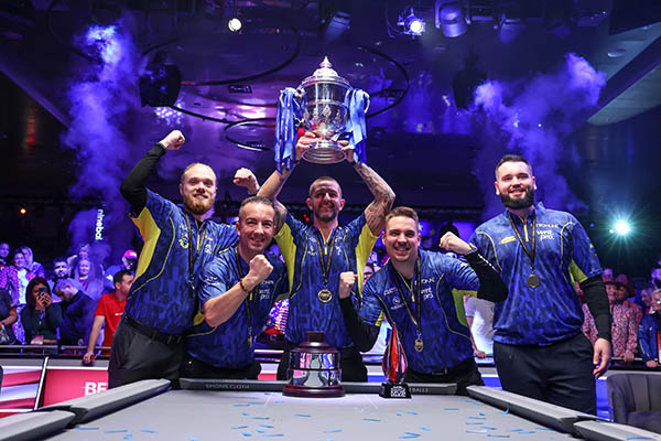 2024 Mosconi Cup - Day 4_Team Europe with trophey