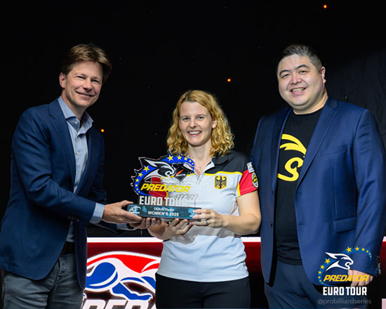 2025 EuroTour Assen Womens Open - Ina Kaplan with sponsors
