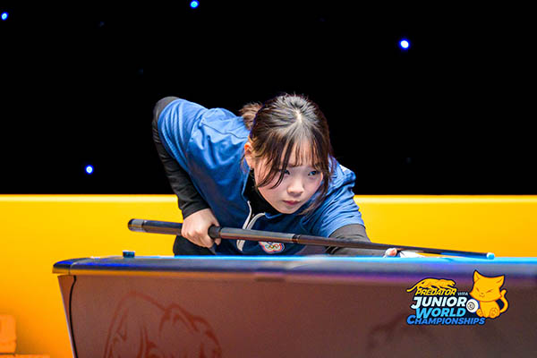 Three Junior World Champs Crowned In Spain|西班牙青少年世錦賽落幕 台灣小將王姳苓加冕冠軍 - 第6張圖 2025 Predator Junior 10-Ball WC - Girls_Wang Ming-Ling play