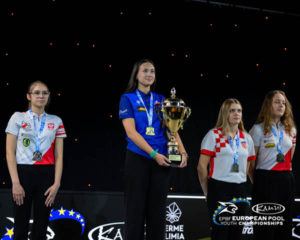 8-Ball Glory For France, Slovakia & Norway - 第6張圖 2026 EC Youth_8 ball - Girls_awarding